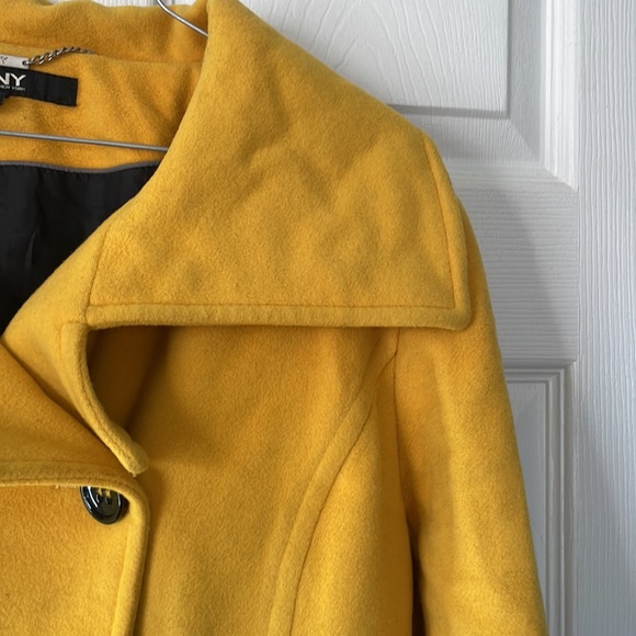 DKNY yellow pea coat tench soft winter cold single breasted elegant coat size 8 - Picture 5 of 16